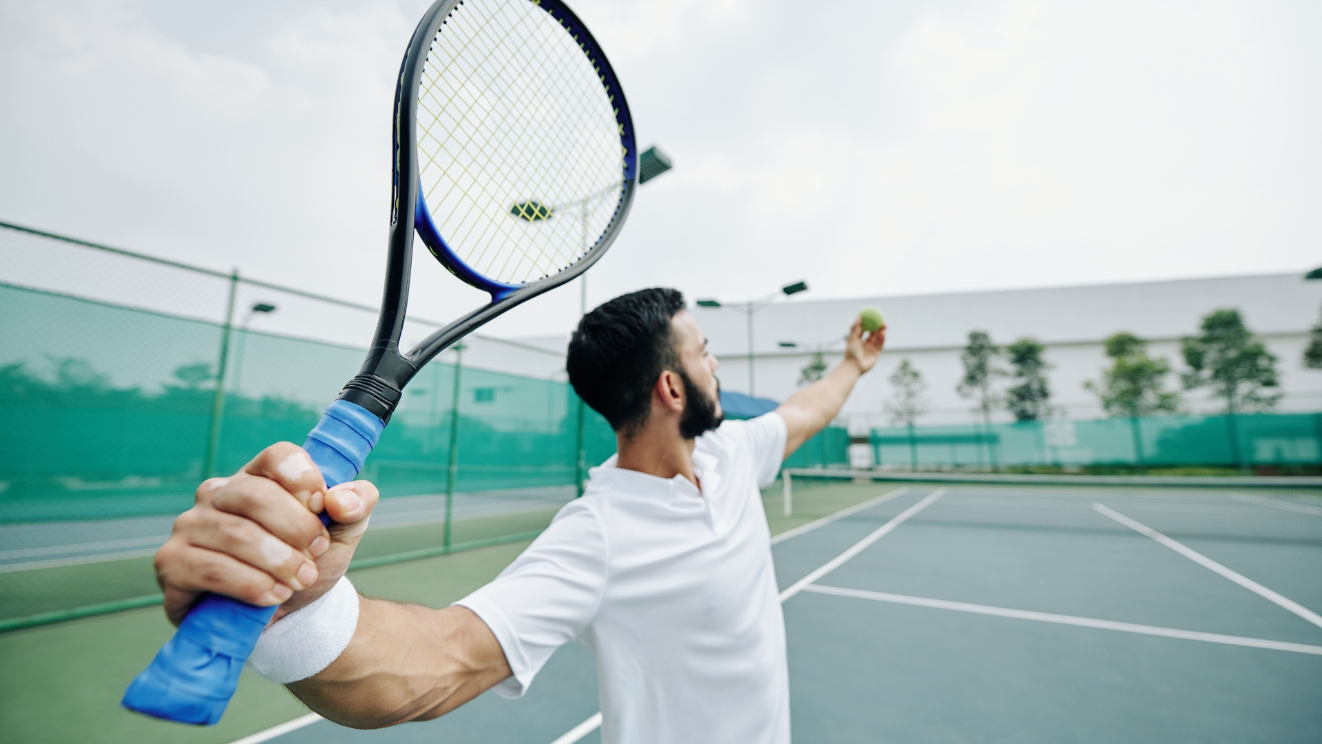 7 Kỹ Thuật Đánh Tennis Thuận Tay: Làm Sao Để Đánh Hiệu Quả?