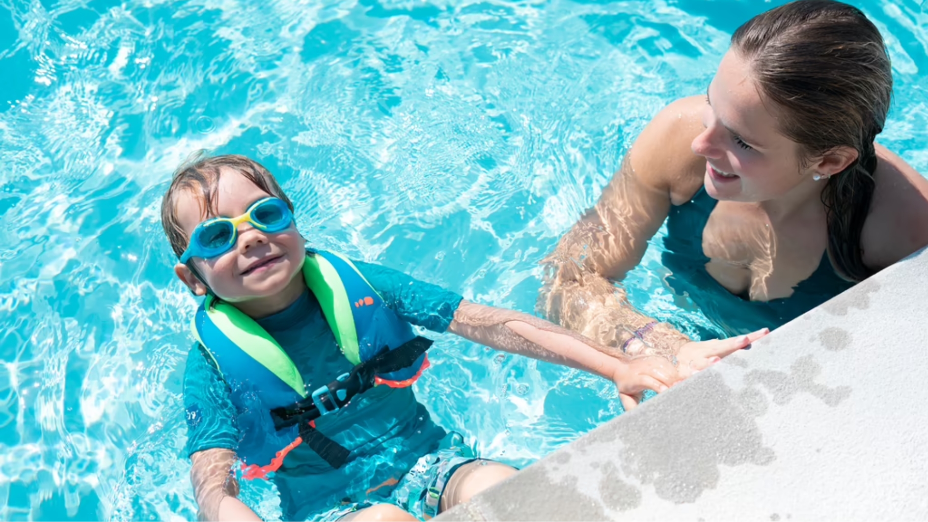 Kinh nghiệm chọn kính bơi trẻ em loại tốt mà cha mẹ nên biết