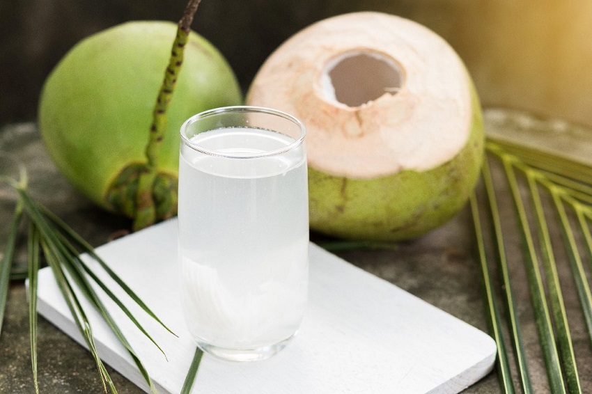 Nước dừa tươi nguyên chất